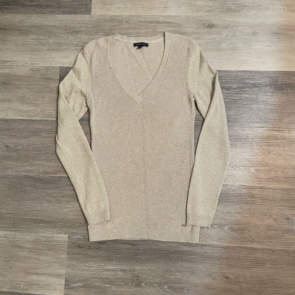 ✨✨Tommy Hilfiger Gold V-Neck Sweater Size S - Picture 5 of 9